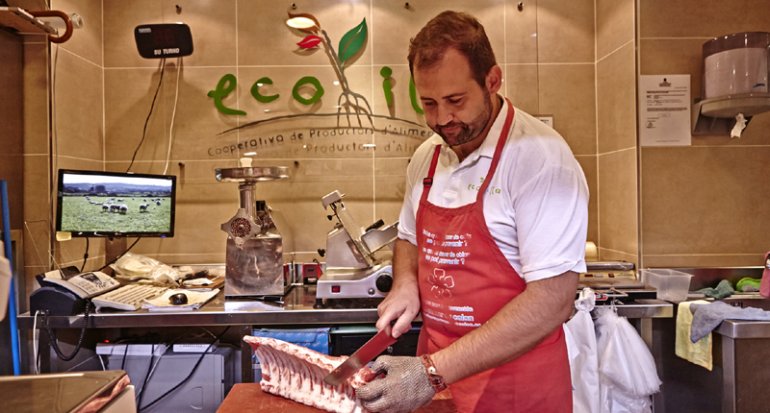 Ecoilla ecologic meat in Santa Catalina Market